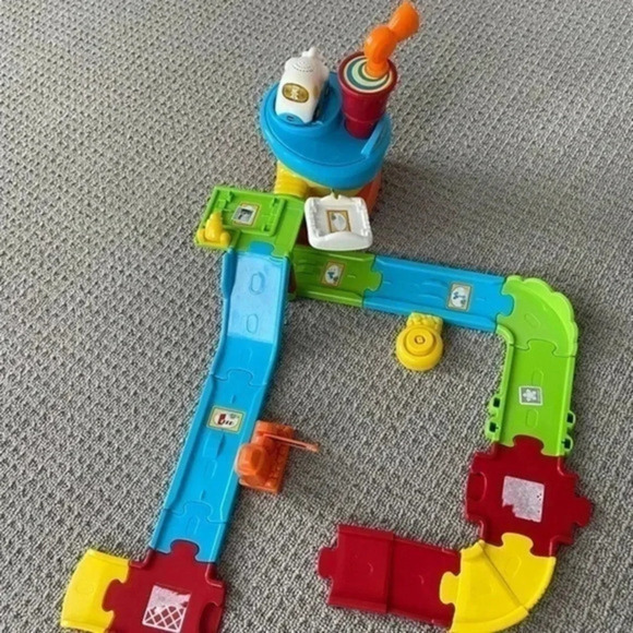 v-tech Other - V-Tech toy tracks airport set for toddlers with one toy airplane EUC